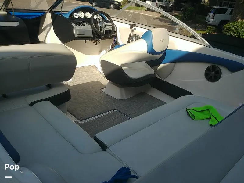 Slide: The Image of Cockpit - 15435110