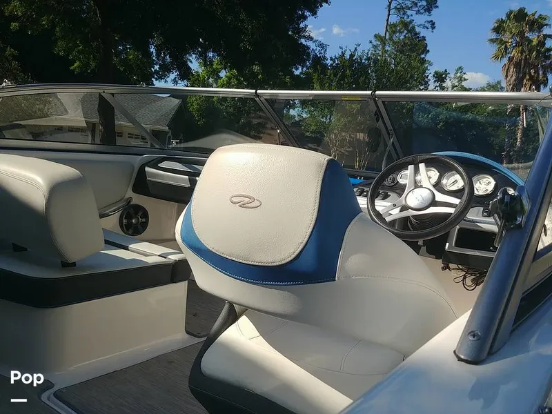 Slide: The Image of Regal 1900 ES 2018 - 15435102