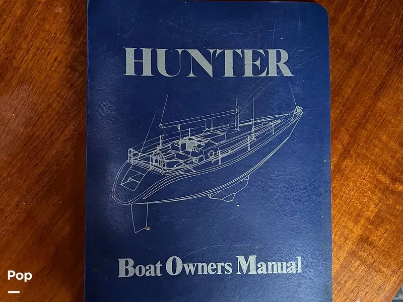 Slide: The Image of Hunter 33.5 1988 - 15557735