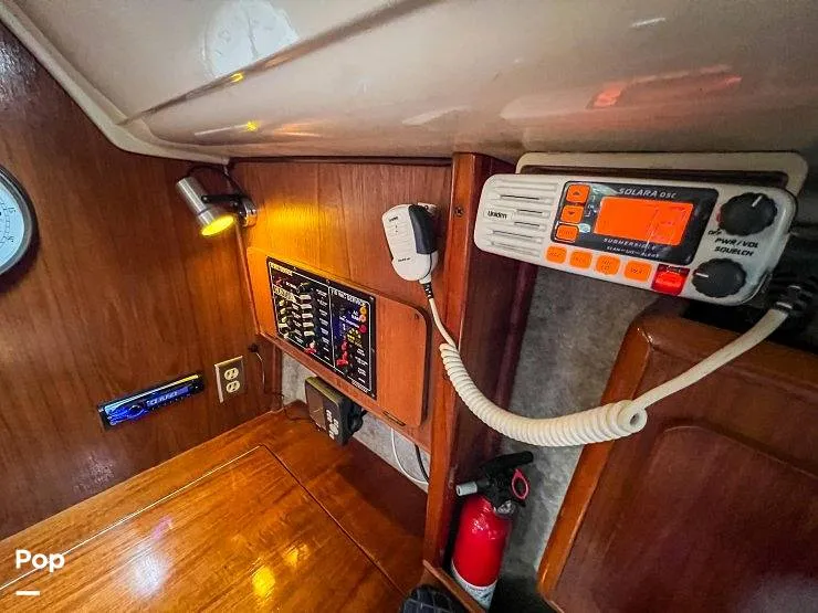 Slide: The Image of Hunter 33.5 1988 - 15557749