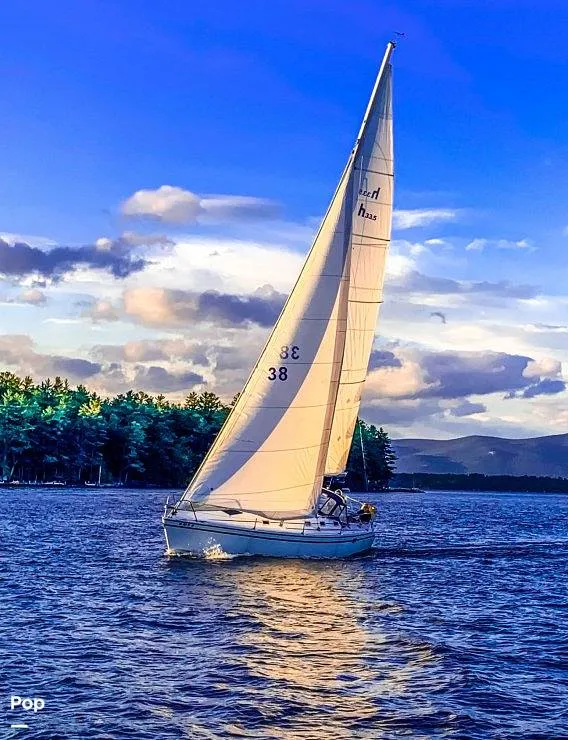 Slide: The Image of Hunter 33.5 1988 - 15557751