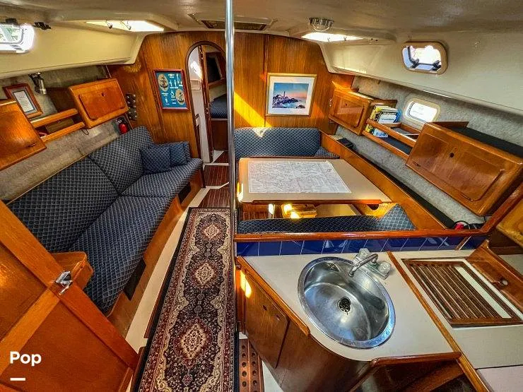 Slide: The Image of Hunter 33.5 1988 - 15557754