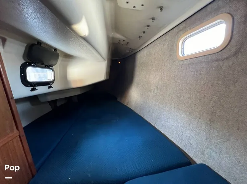 Slide: The Image of Hunter 33.5 1988 - 15407653