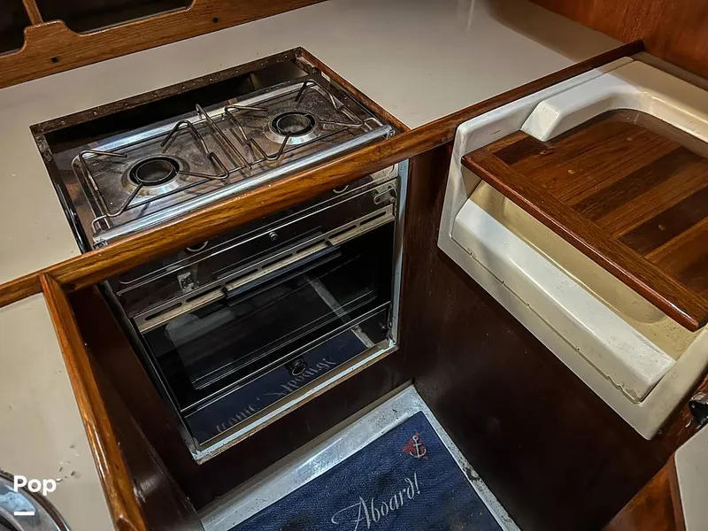 Slide: The Image of Hunter 33.5 1988 - 15557731