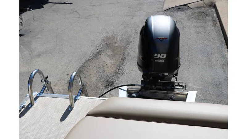 Slide: The Image of Sylvan Mirage 820 CLZ DH 2025 - 23