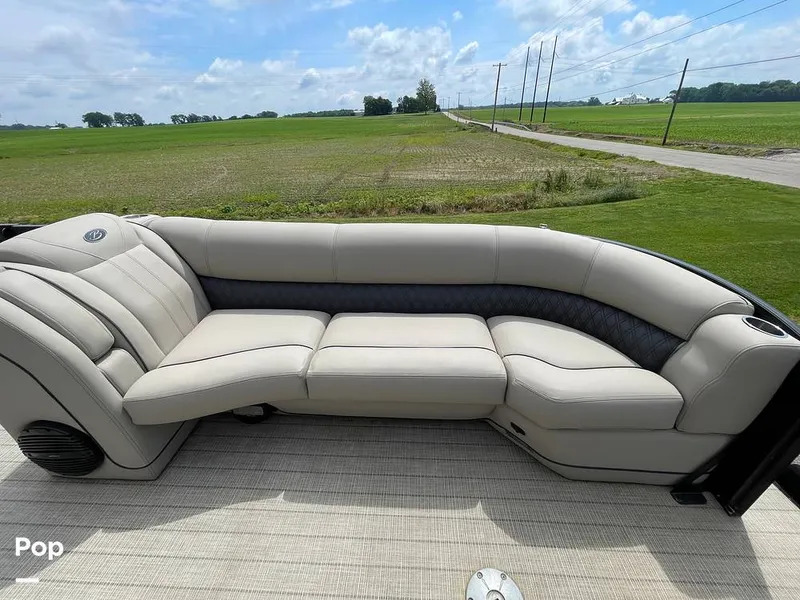 Slide: The Image of Barletta L25UC 2019 - 15503664