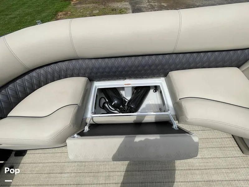 Slide: The Image of Barletta L25UC 2019 - 15503669