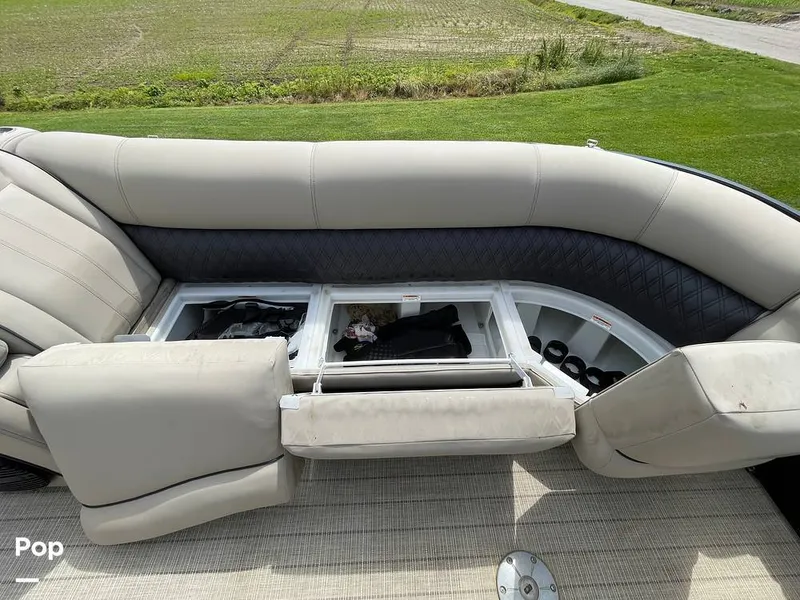 Slide: The Image of Barletta L25UC 2019 - 15503670