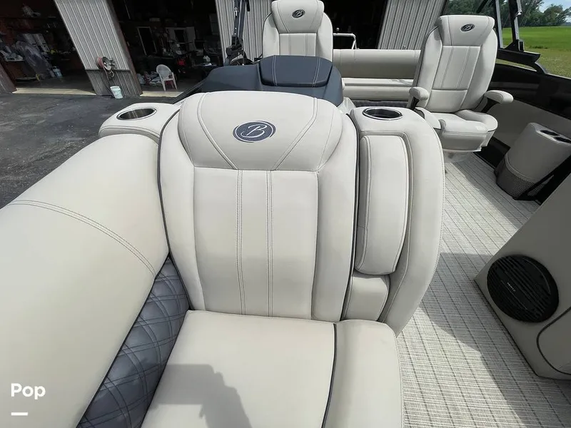 Slide: The Image of Barletta L25UC 2019 - 15503671