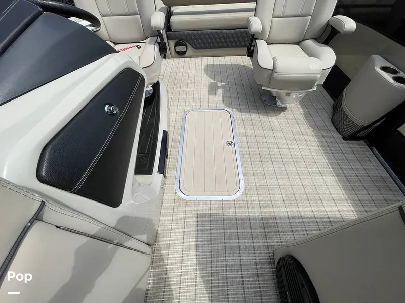 Slide: The Image of Barletta L25UC 2019 - 15503676