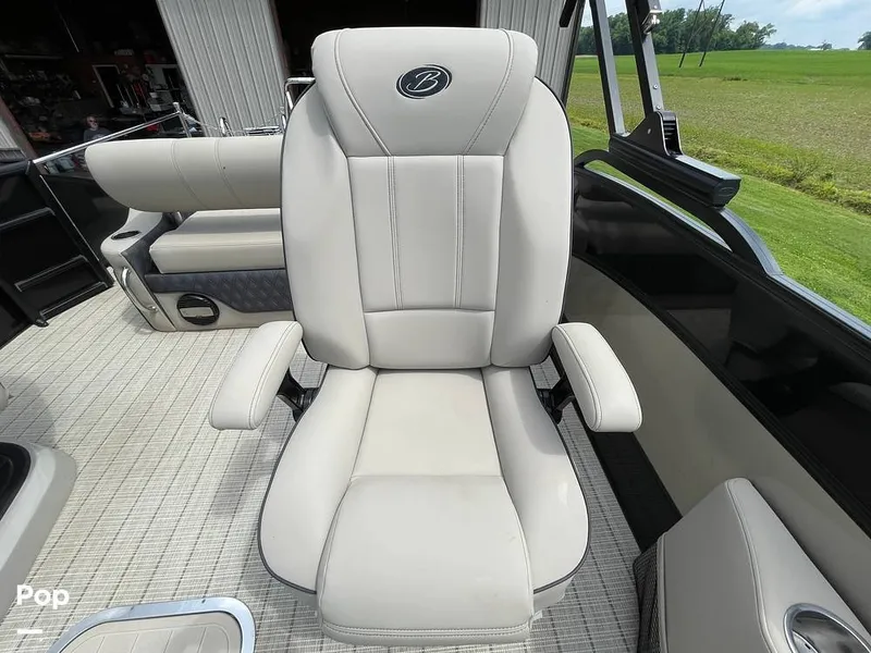 Slide: The Image of Barletta L25UC 2019 - 15503680