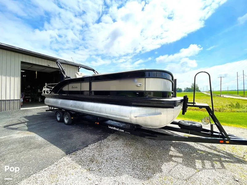 Slide: The Image of Barletta L25UC 2019 - 15503523