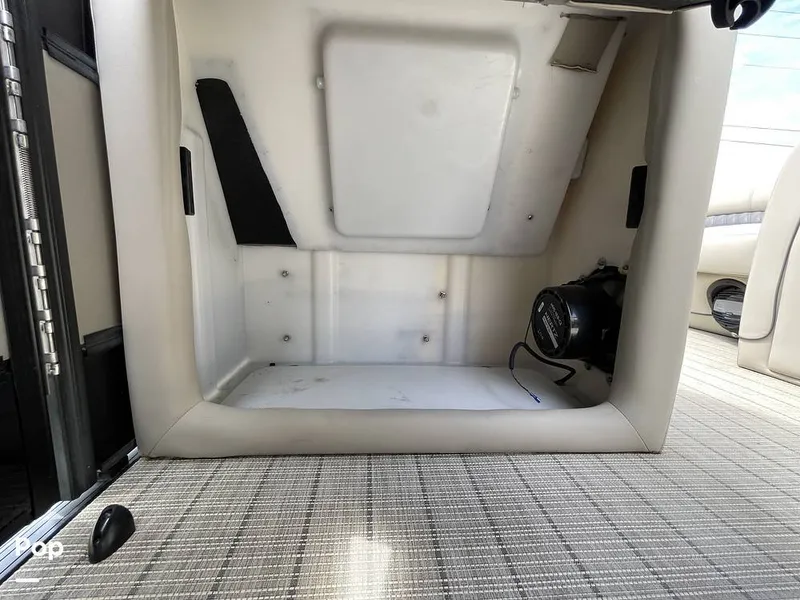 Slide: The Image of Barletta L25UC 2019 - 15503690