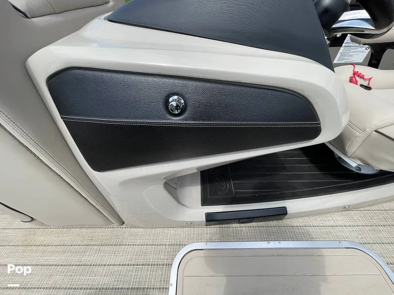 Slide: The Image of Barletta L25UC 2019 - 15503691