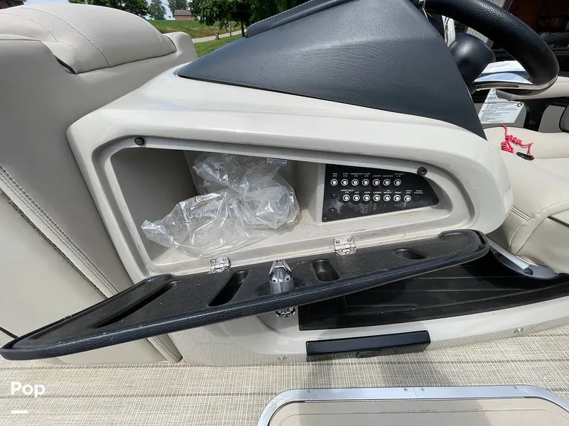 Slide: The Image of Barletta L25UC 2019 - 15503692