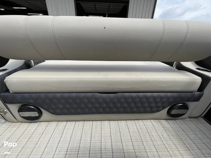 Slide: The Image of Barletta L25UC 2019 - 15503697