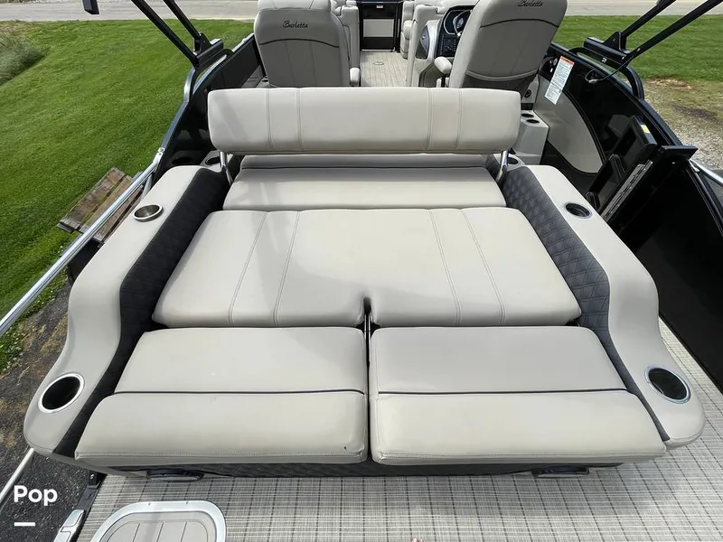 Slide: The Image of Barletta L25UC 2019 - 15503698