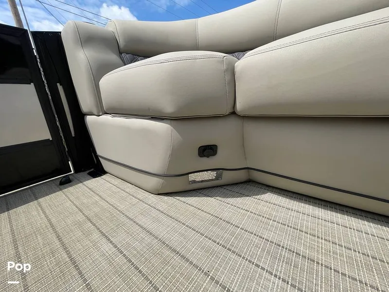 Slide: The Image of Barletta L25UC 2019 - 15503786