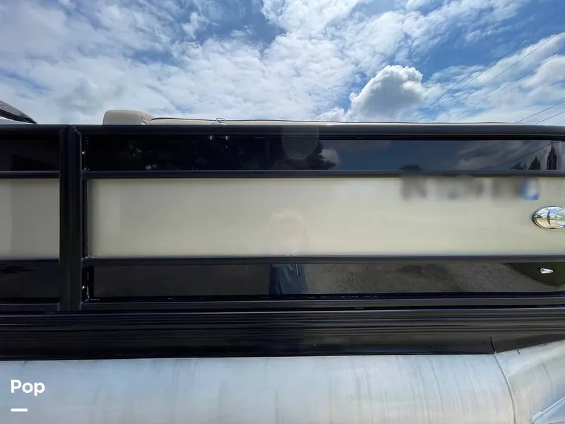 Slide: The Image of Barletta L25UC 2019 - 15503790