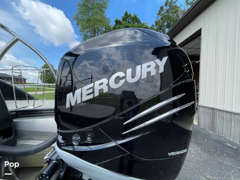 Slide: The Image of Barletta L25UC 2019 - 15503909