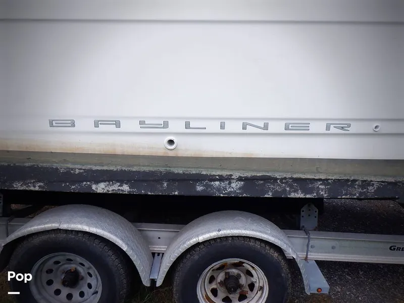 Slide: The Image of Bayliner Classic 242 2005 - 15441395