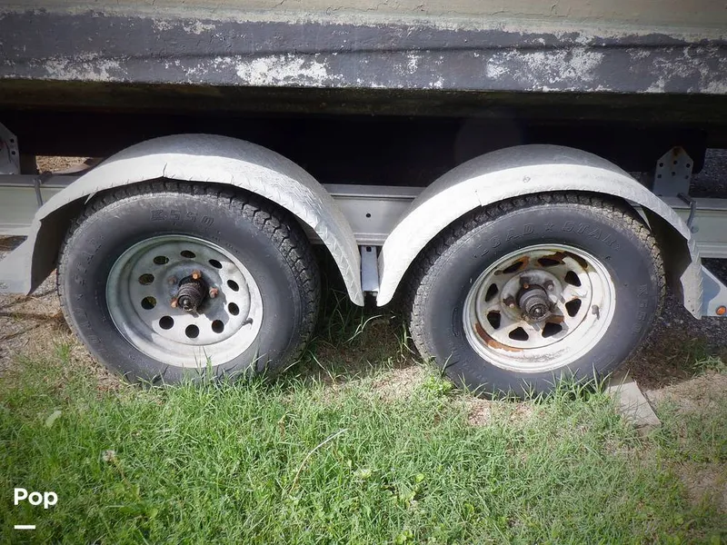 Slide: The Image of Bayliner Classic 242 2005 - 15441296