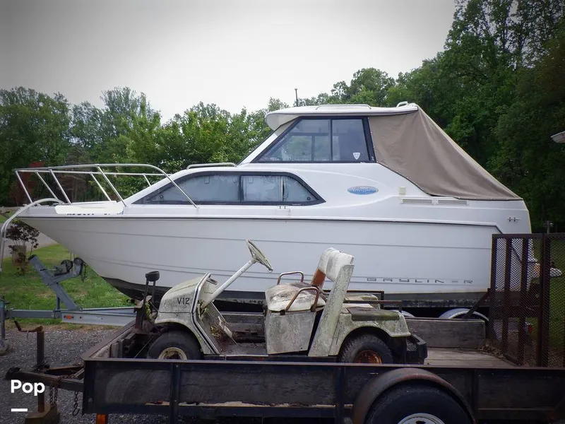 Slide: The Image of Bayliner Classic 242 2005 - 15441401