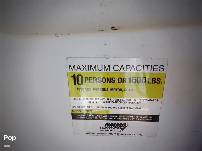 Slide: The Image of Bayliner Classic 242 2005 - 15441316