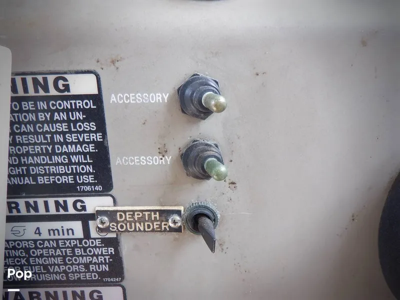 Slide: The Image of Bayliner Classic 242 2005 - 15441336