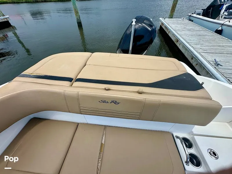 Slide: The Image of Transom Seating - 15550630