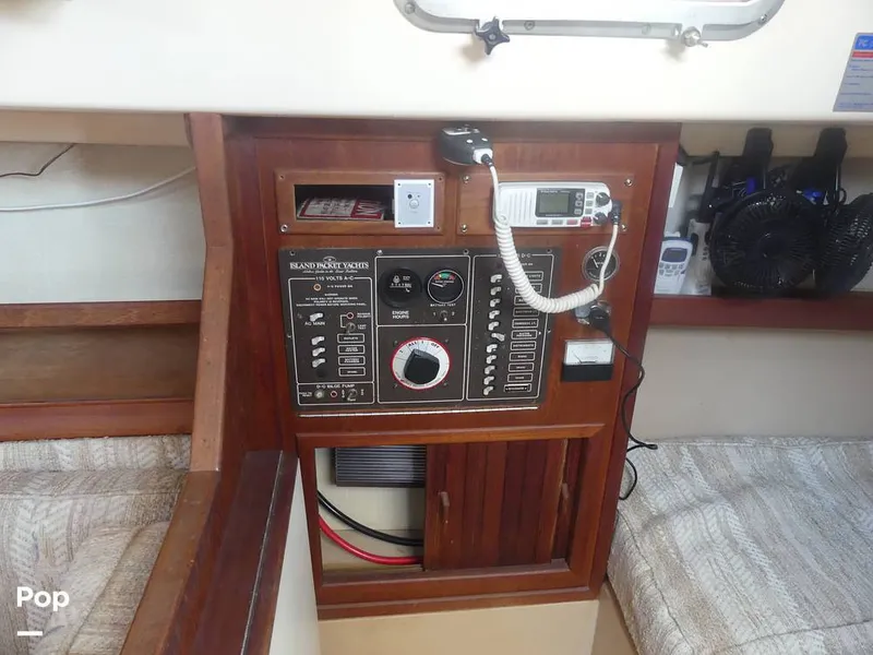 Slide: The Image of Island Packet 31 1987 - 15427415