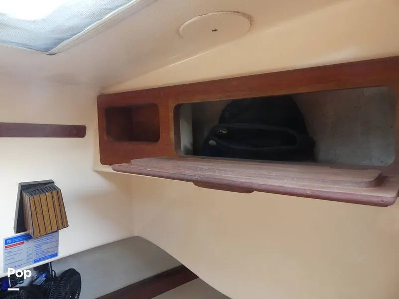 Slide: The Image of Island Packet 31 1987 - 15427420