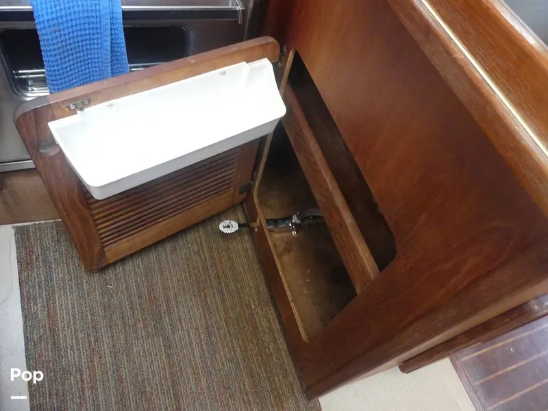 Slide: The Image of Island Packet 31 1987 - 15427421