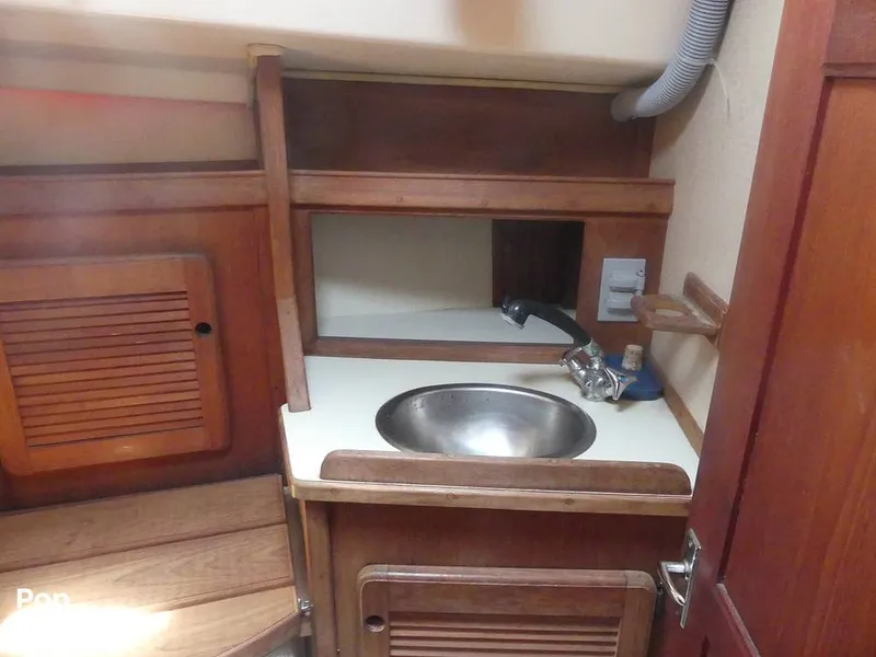 Slide: The Image of Island Packet 31 1987 - 15427427