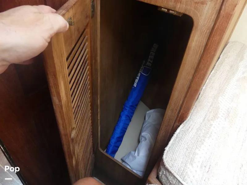 Slide: The Image of Island Packet 31 1987 - 15427434