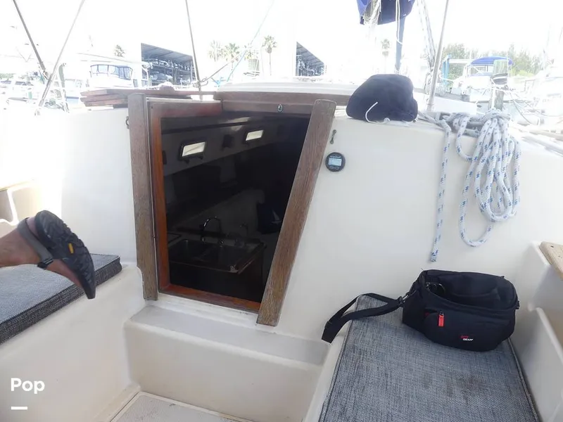 Slide: The Image of Island Packet 31 1987 - 15427479