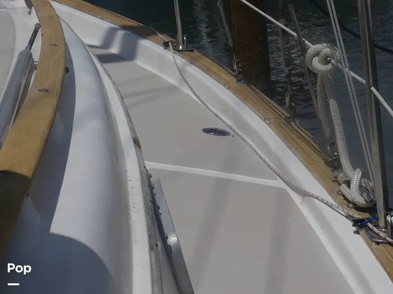 Slide: The Image of Island Packet 31 1987 - 15427487