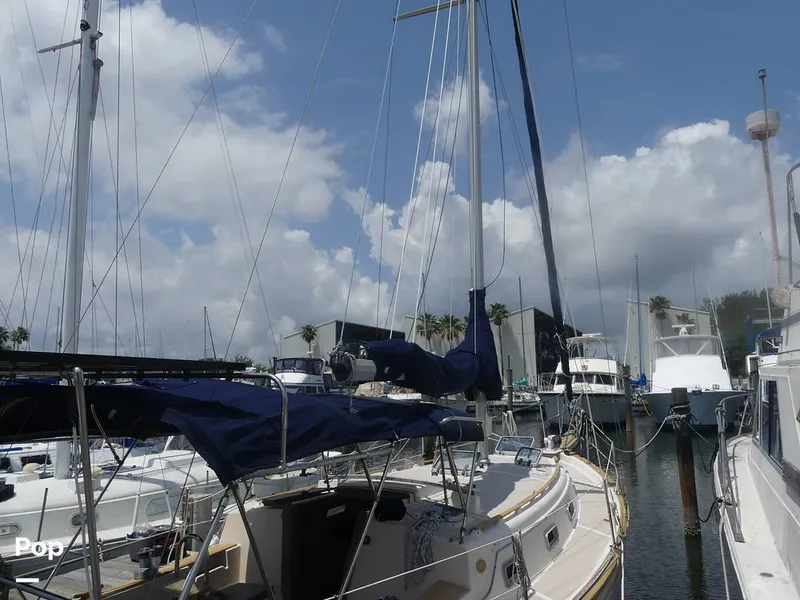 Slide: The Image of Island Packet 31 1987 - 15427497