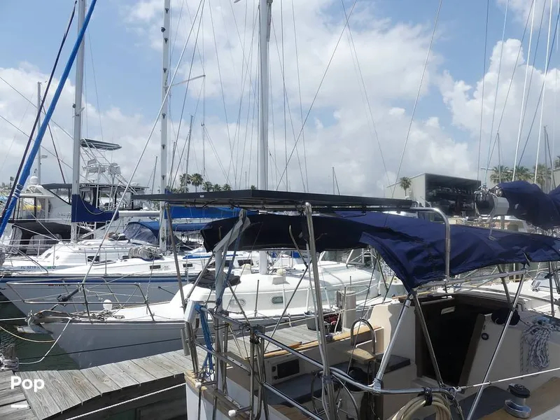 Slide: The Image of Island Packet 31 1987 - 15427500