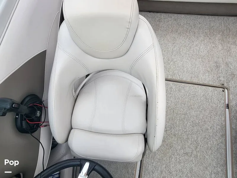 Slide: The Image of Crownline Boats 21SS 2012 - 15433396