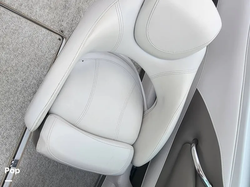 Slide: The Image of Crownline Boats 21SS 2012 - 15433398