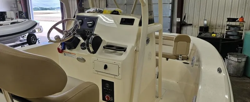 Slide: The Image of Scout Boats 195 Sportfish 2025 - 2