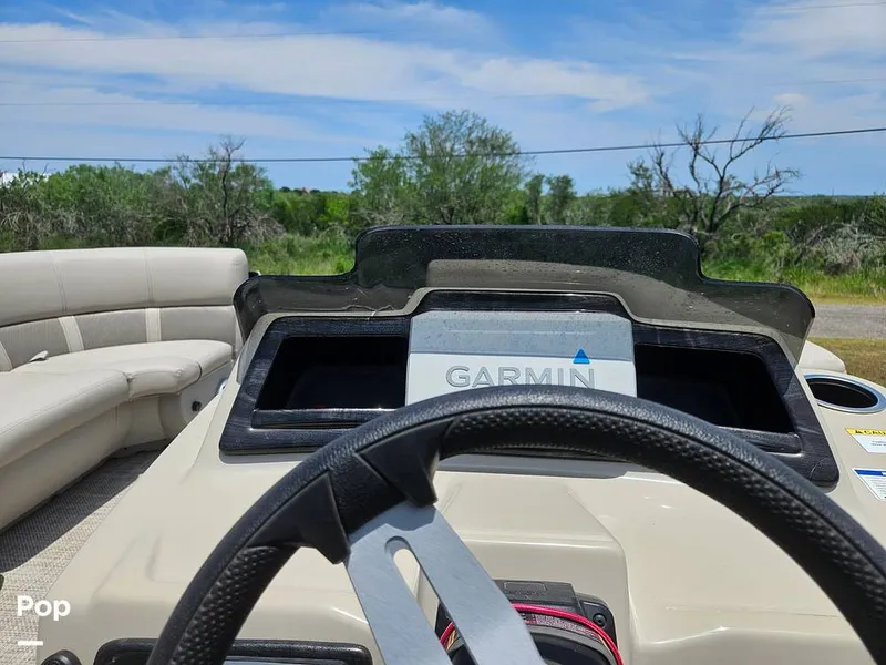 Slide: The Image of Console - 15420561