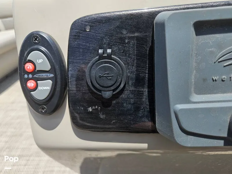 Slide: The Image of Silver Wave 2410 RLP SW3 2022 - 15420562