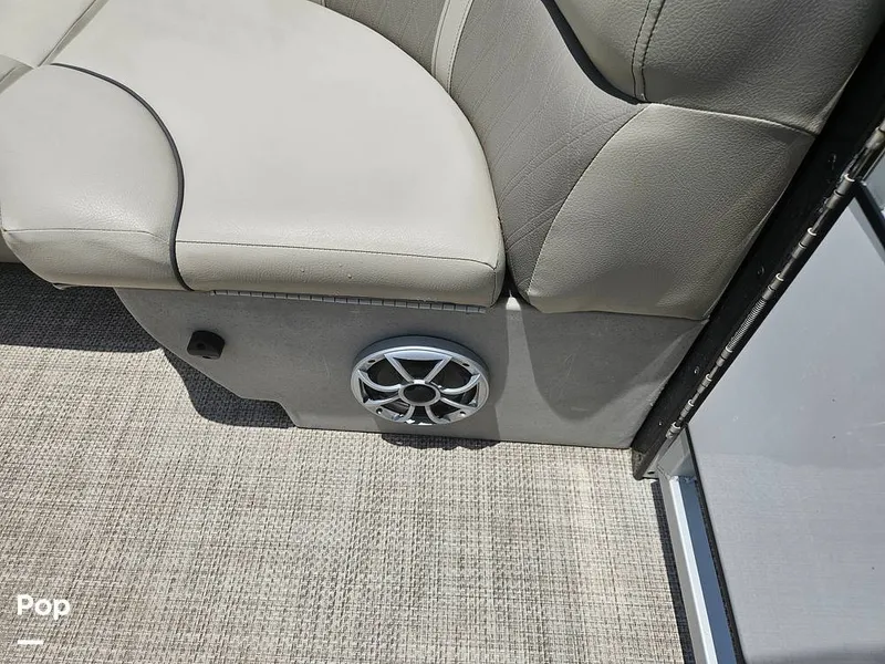 Slide: The Image of Exterior Speakers - 15420569