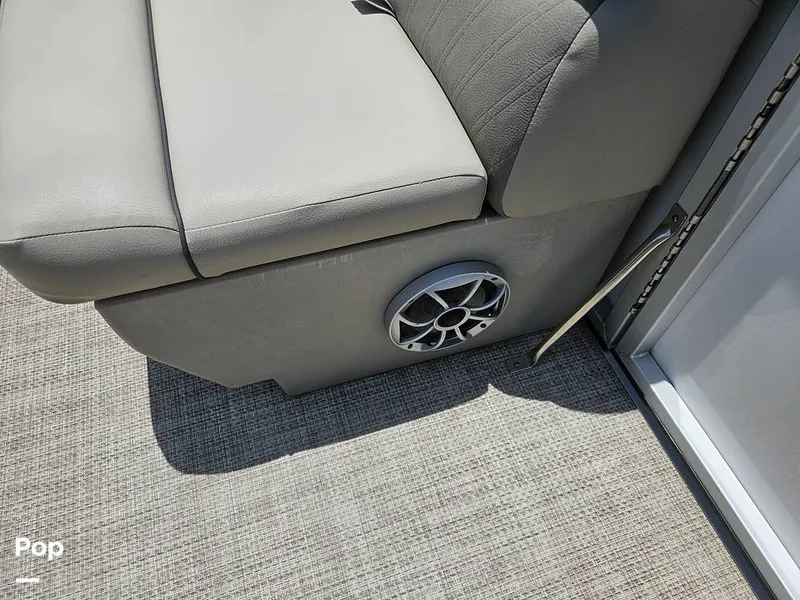 Slide: The Image of Exterior Speakers - 15420573