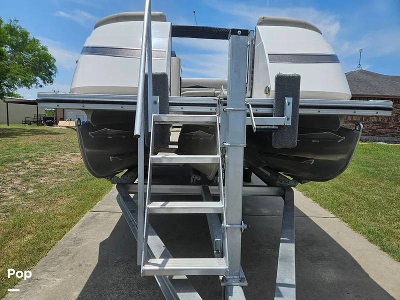 Slide: The Image of Bow Entry - 15420451