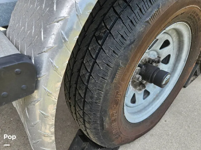 Slide: The Image of Tire - 15420459