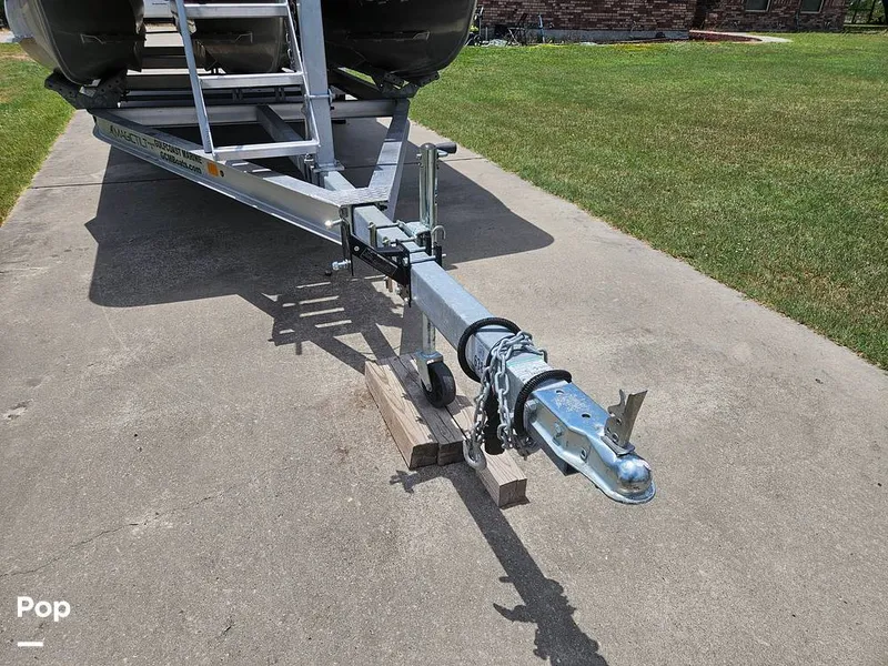 Slide: The Image of Trailer Tongue - 15420450