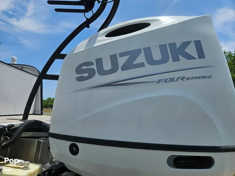 Slide: The Image of Suzuki 200 Engine - 15420465